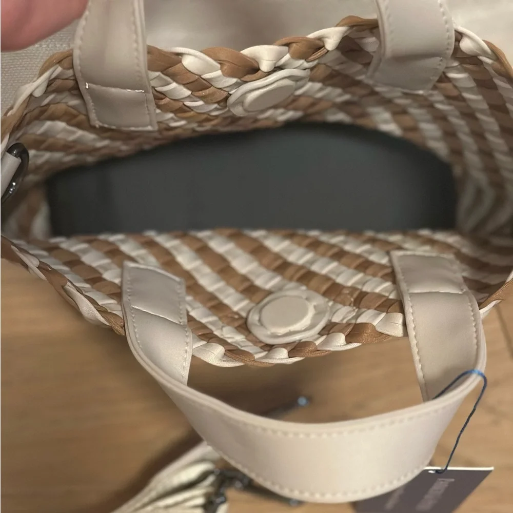 Parker & Hyde | NWT Hampton Mini Woven Tote in Camel - Picture 3 of 3